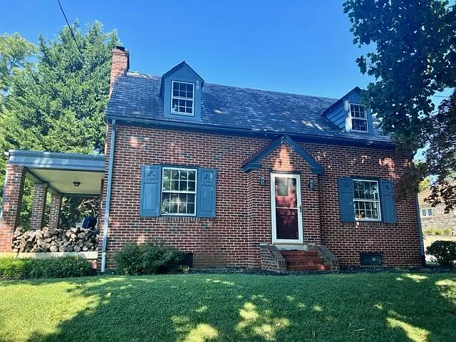 425 Lampeter Rd photo 1