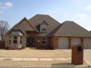 305 SE Hendrix St, Bentonville, AR 72712