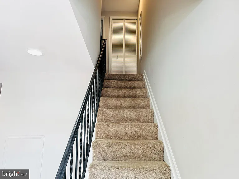 34 Carroll View Ave #34 — Photo 6