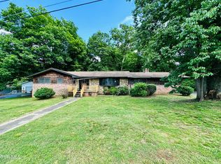 1201 Woodside Dr, Johnson City, TN 37604