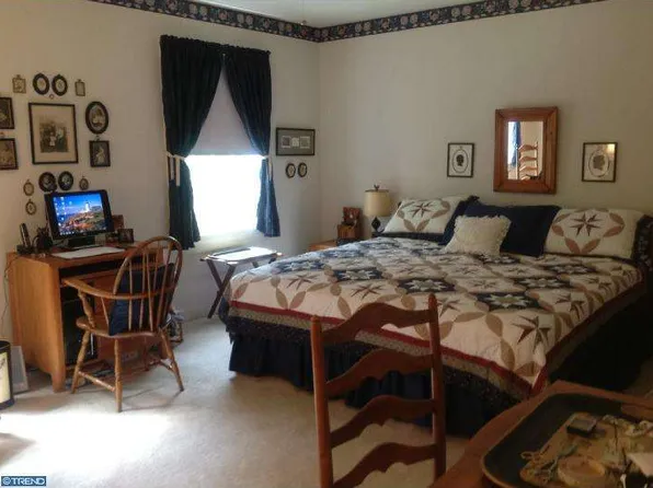 162 Kentsdale Ct, Malvern, PA 19355