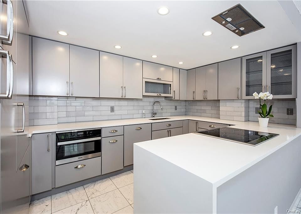 1st image of 15 Stewart Place #1K