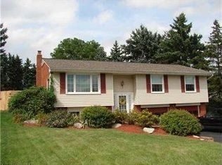 109 Woodbury Dr, Butler, PA