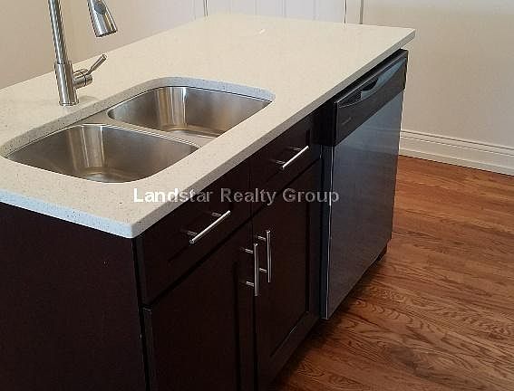 5th image of 4915 W Cuyler Ave #1