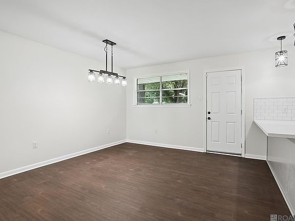 4th image of 7242 Perimeter Dr