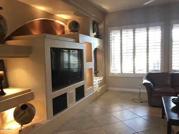 4th image of 18039 W Paradise Ln