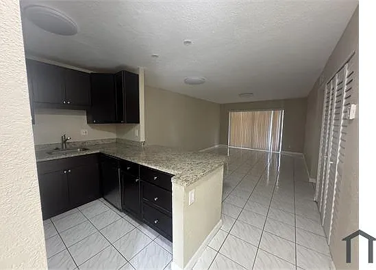 837 NE 18th Ct #7 — Photo 2