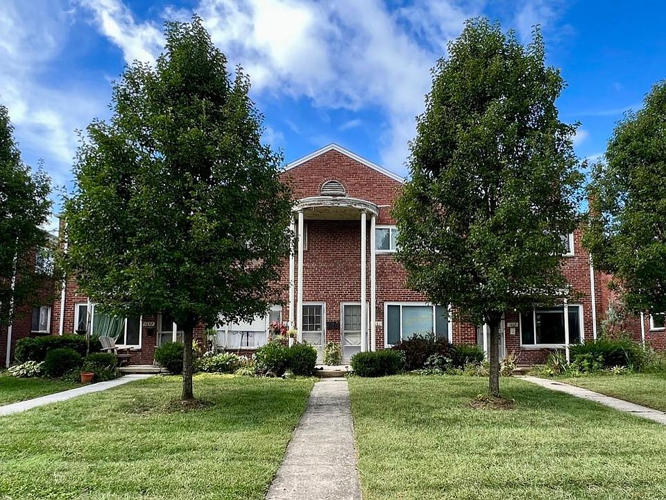1663 Elmwood Ave Two Bedroom Townhome in Grandview Ohio