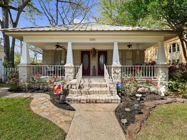 305 W Lafayette St, Jefferson, TX 75657