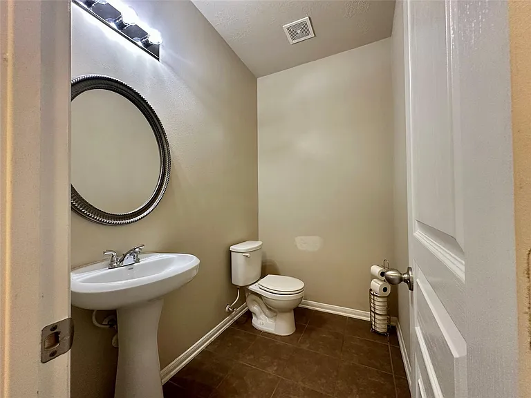 11111 Kingsnorth Dr — Photo 16