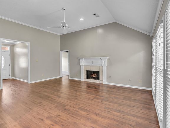 3rd image of 9066 Bellehurst Dr