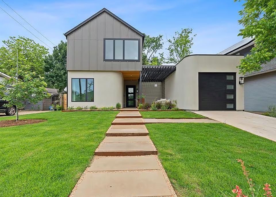 1st image of 3010 Fontana Dr