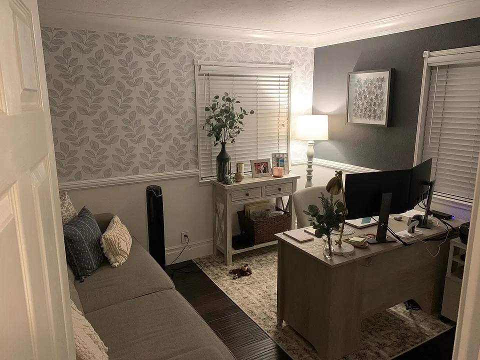 Secondary bedroom/office space.
