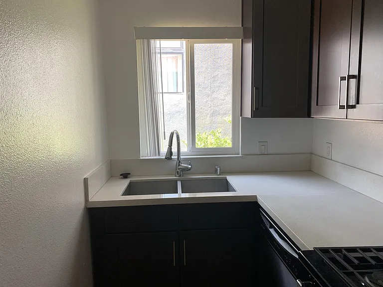 4317-4323 Perlita Ave — Photo 5