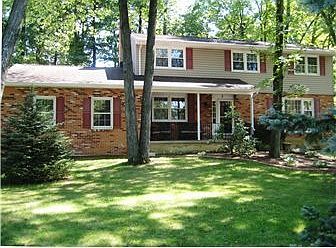 1st image of 2 Creighton Dr