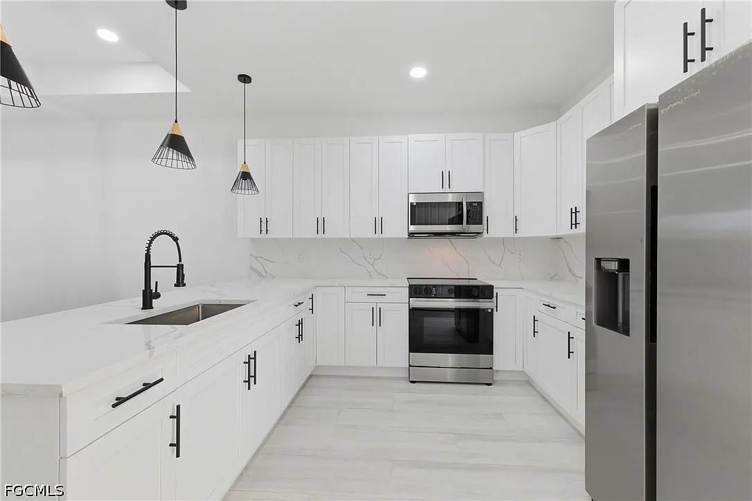 3 bed, 2.5 bath, 1360 sqft, $1,750 — Photo 4