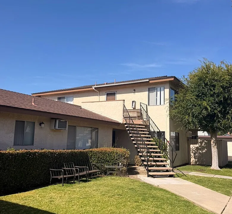 14702 Plaza Dr