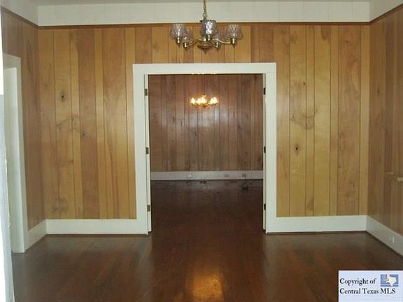 4th image of 504 Saint Michael St
