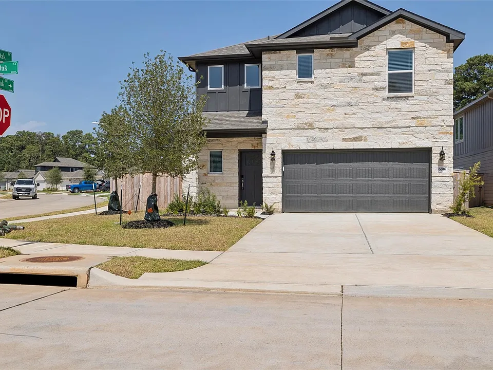 6816 Hart Oak Dr