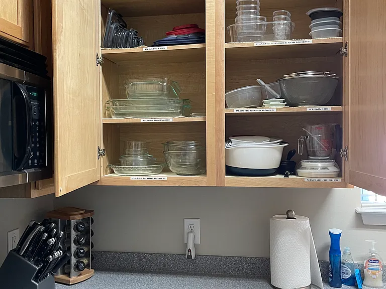 Storage Containers, Mixing Bowls and Glass Bakeware