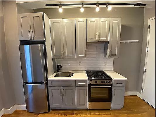 2nd image of 423 Rogers Ave APT A1