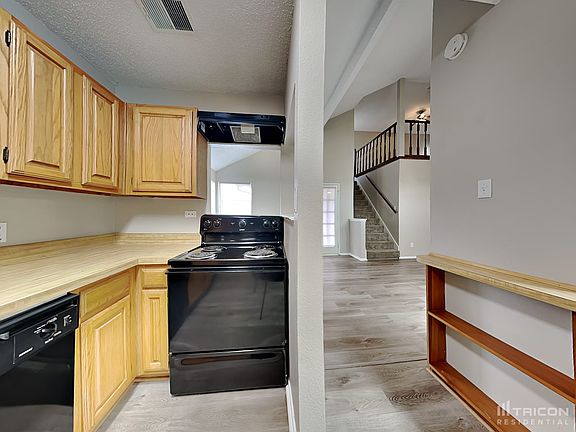 5th image of 1011 Thistle Dr