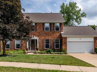 517 Oak Leaf Manor Ct, Ballwin, MO