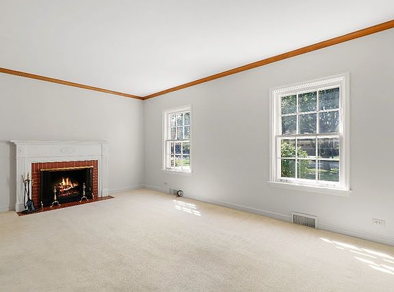 3rd image of 83 Bassford Ave