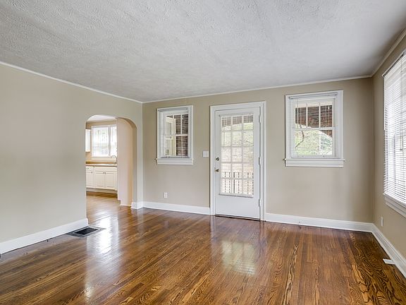 3rd image of 2704 Acklen Ave #A