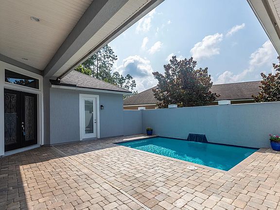 5th image of 148 Woodcross Dr