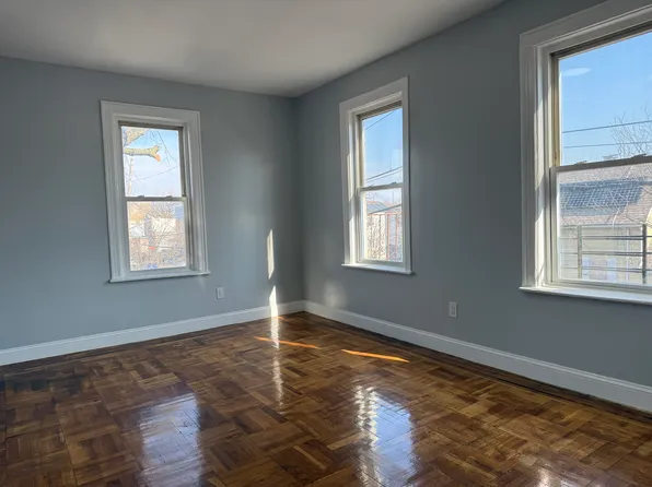 2303 Turnbull Ave #1B, Bronx, NY 10473