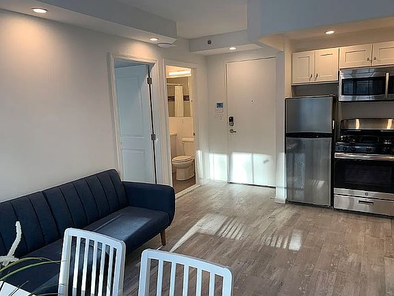 5th image of 433 W 53rd St #2F