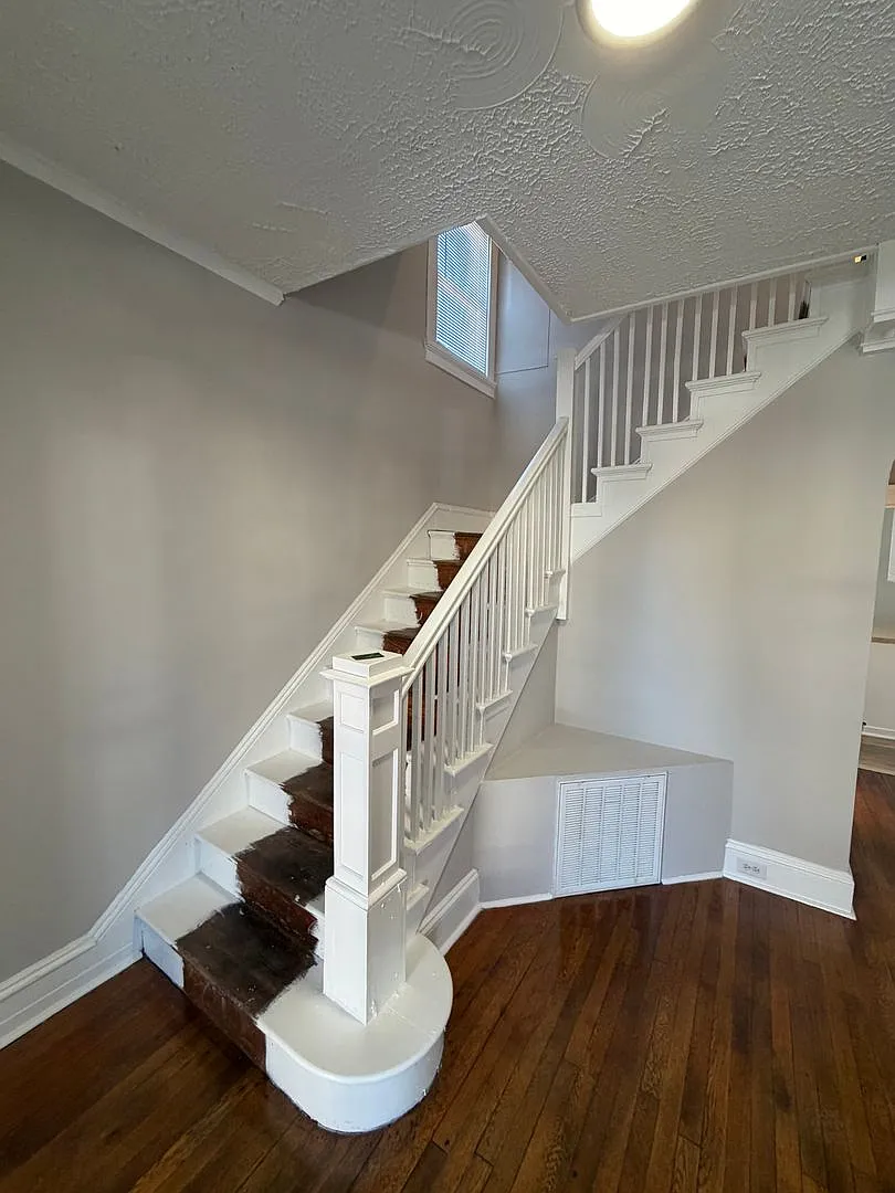 Beautifully Renovated 4bdrm/1.5bth Home Located in Richmond's Northside!! — Photo 4