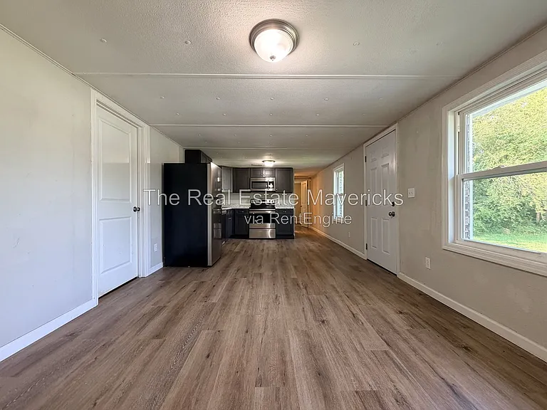 46 Trinity Rd #1 — Photo 4