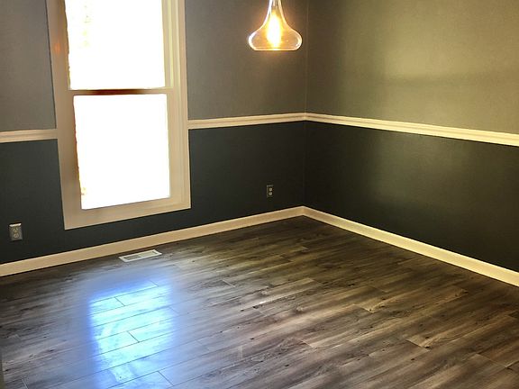 5th image of 1404 Honeysuckle Ln