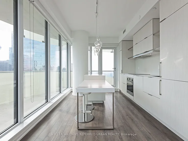 197 Yonge St #3009 — Photo 7