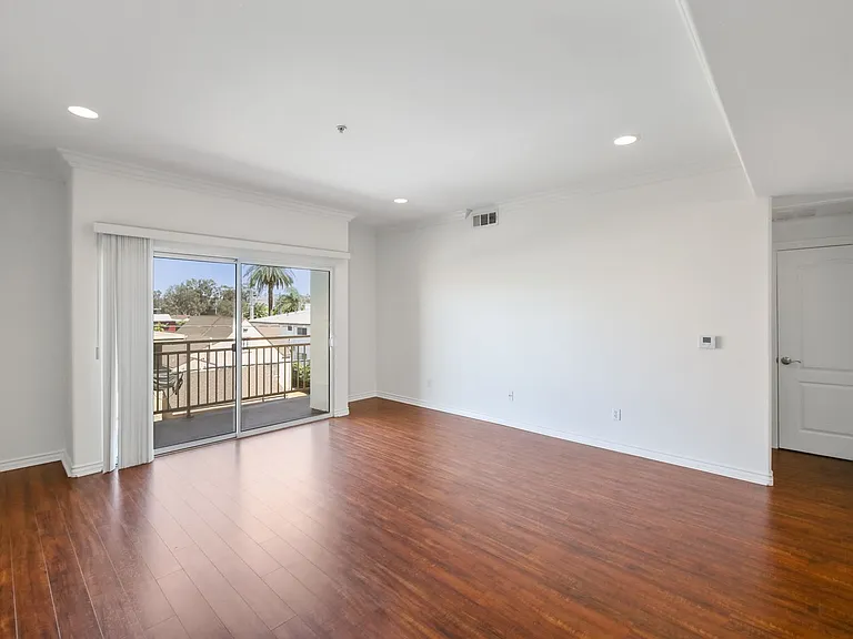 3328 Oakhurst Ave — Photo 11