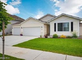 1460 N Touchet Dr, Post Falls, ID 83854
