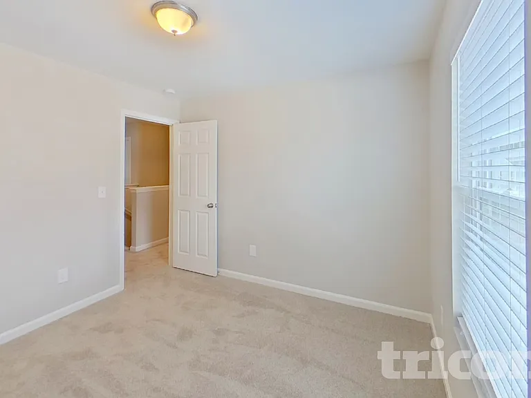 542 Springtime Ln — Photo 15