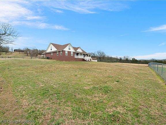 2nd image of 1727 Jenkins Rd