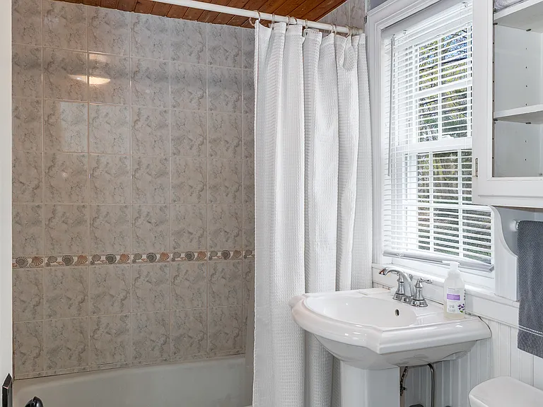 51 Lynn Fells Pkwy — Photo 19