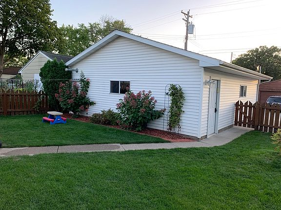 4th image of 416 Losey Blvd S