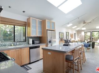 26 Ozone Ave APT 2, Venice, CA 90291