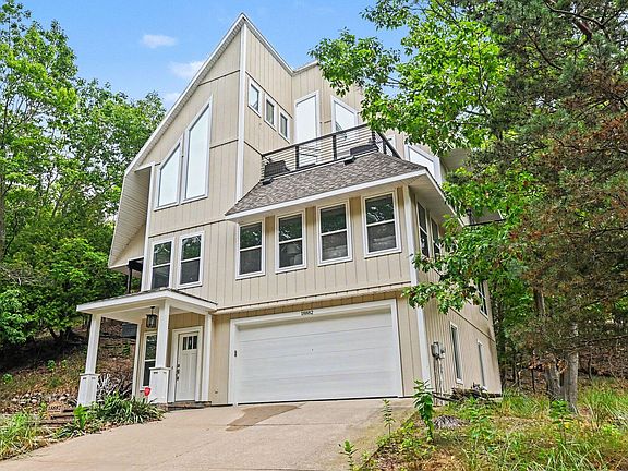 3rd image of 18882 Piney Point Dr