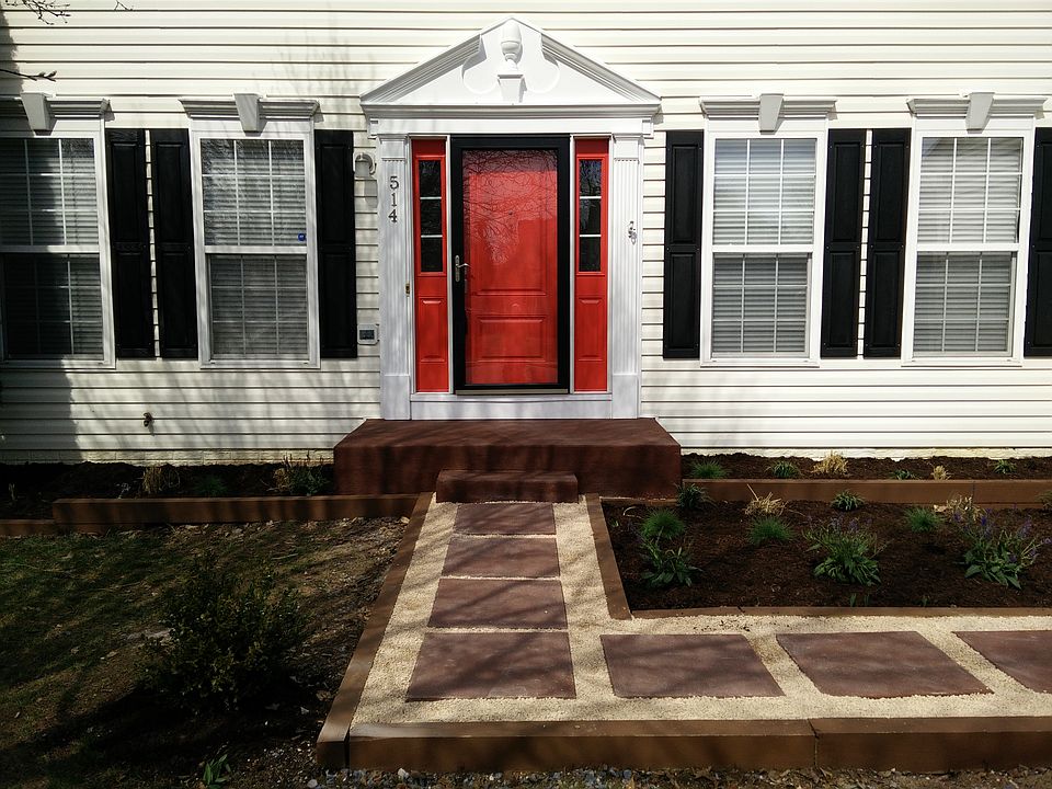 1st image of 514 Marshall Dr NE