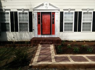 514 Marshall Dr NE, Leesburg, VA 20176