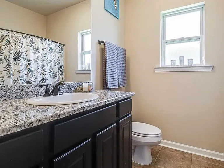 108 Peak Valley St — Photo 3