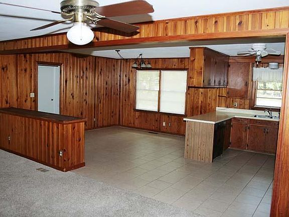 4th image of 523 Brookdale Dr