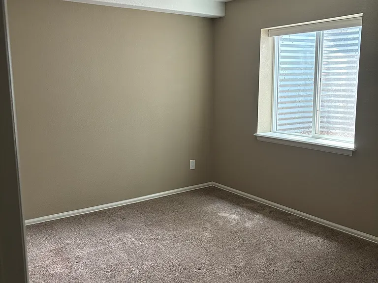 3725 Cottage Dr — Photo 43