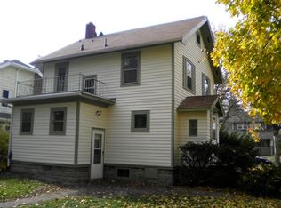 811 Carlton Blvd, Jackson, MI 49203